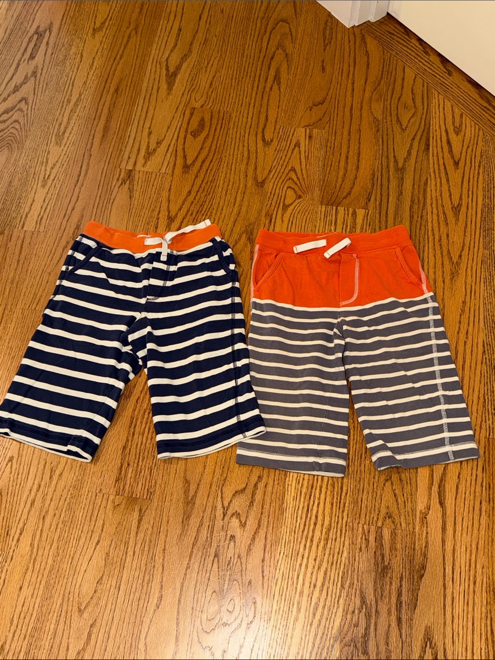 Mini Boden Navy and Gray Striped Pull-On Shorts with Orange Waistband - size 7